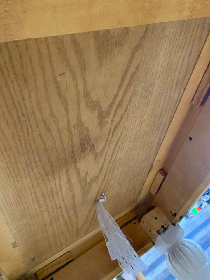 VTG CREAM DISTRESSED CONSOLE/ SOFA TABLE.