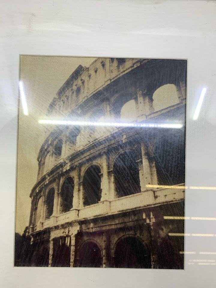 FRAMED COLOSSEUM PRINT.