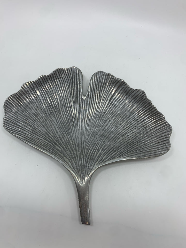 SILVER LEAF DISPLAY TRAY.