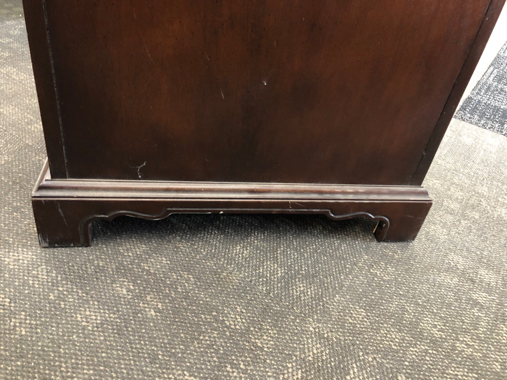 SMALL DARK WOOD 4 DRAWER DRESSER/SIDE TABLE DREXEL GOLD HARDWARE.