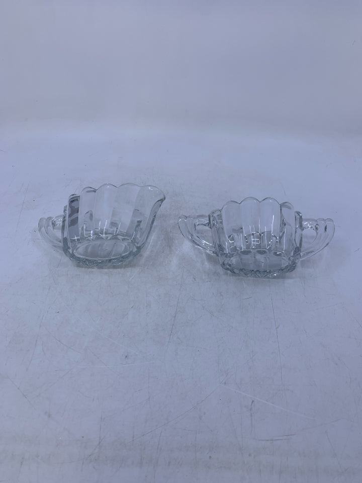 GLASS RIBBED SHORT SUGAR /CREAMER SET W/ SCALLOP EDGE.