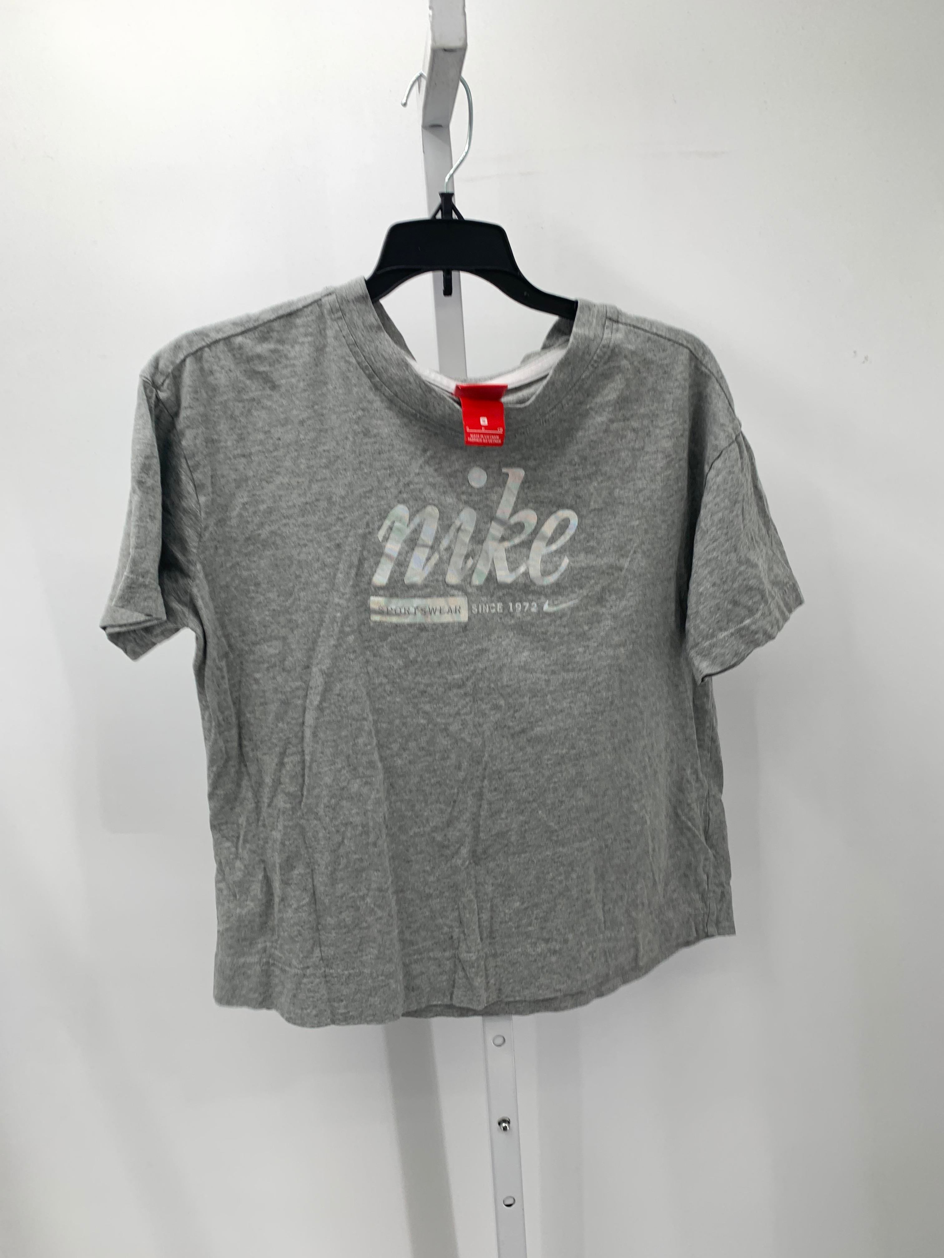 Nike Size Small Misses Short Sleeve Shirt