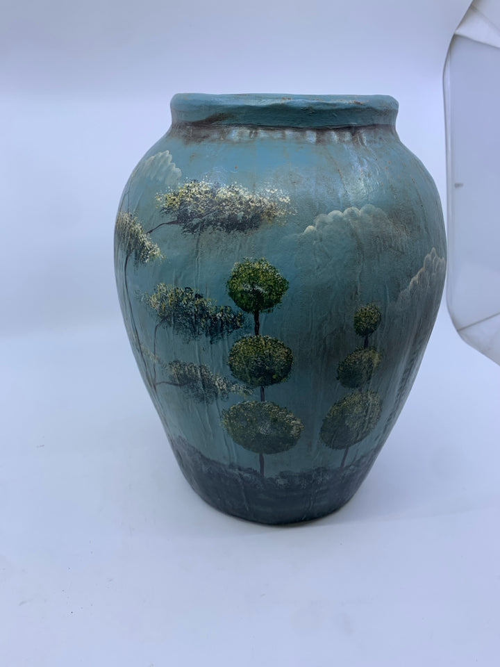 LARGE PAINTED COLONIAL BARN & HOUSE VASE.