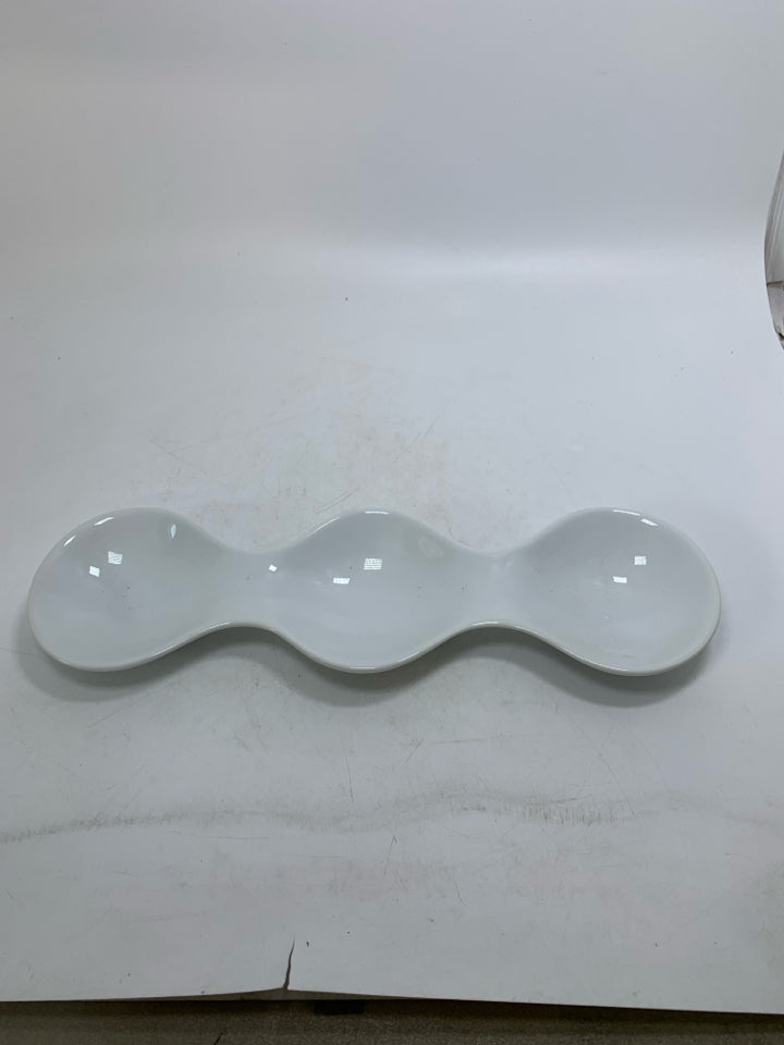 SMALL 3 DIVIDED SERVING PLATE.