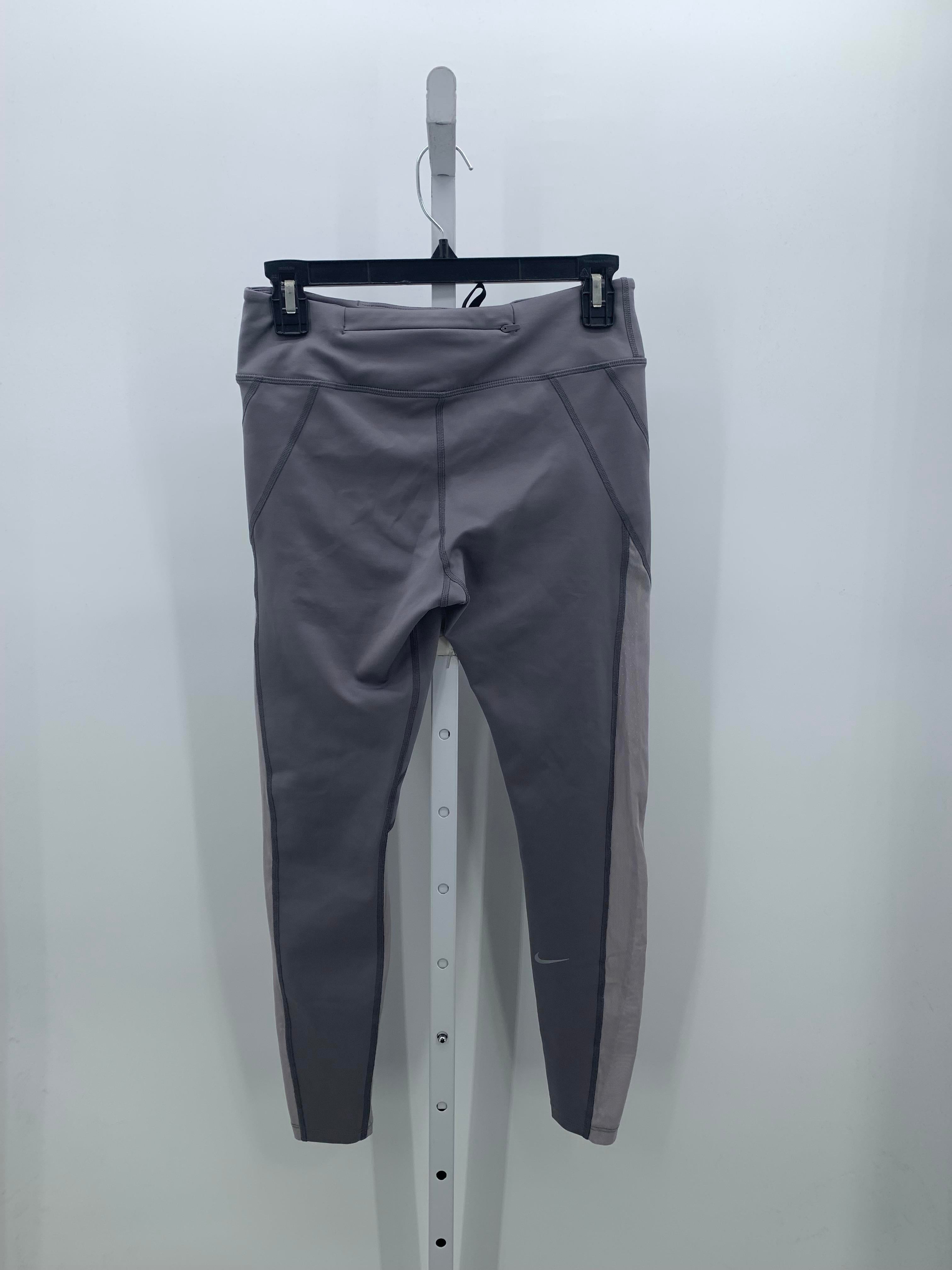 Nike Size Medium Misses Leggings
