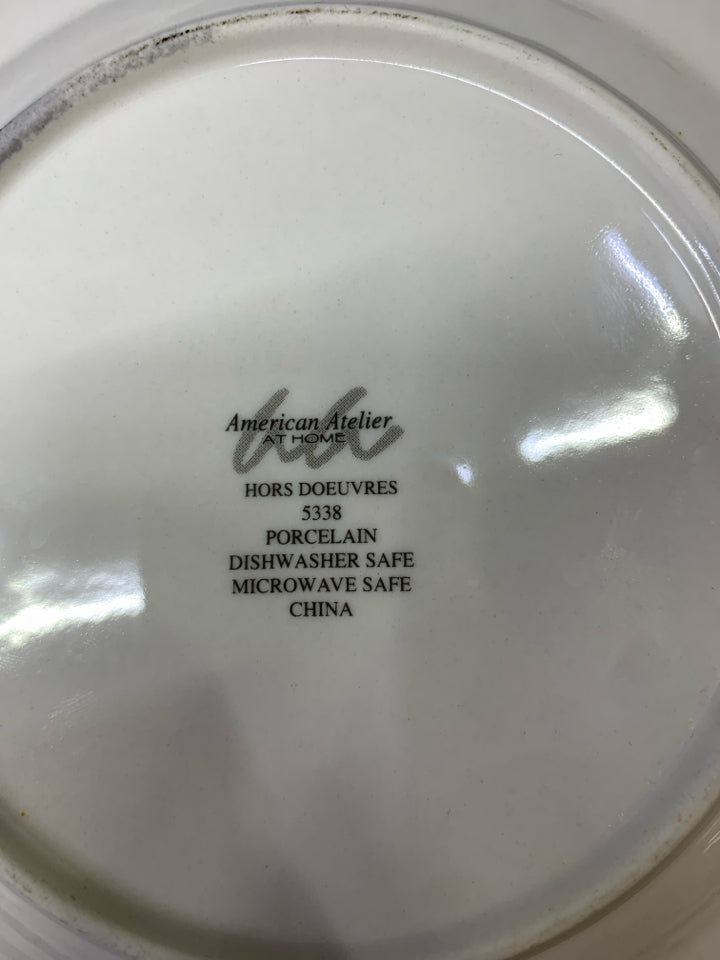 4 BLACK WINE AND CHEESE PARTY PLATES.