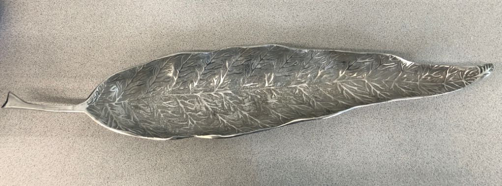 SILVER METAL LEAF TRAY.