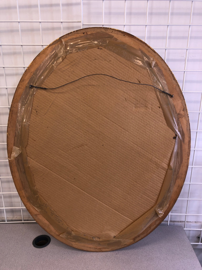 ANTIQUE WOOD FRAME OVAL WALL MIRROR.