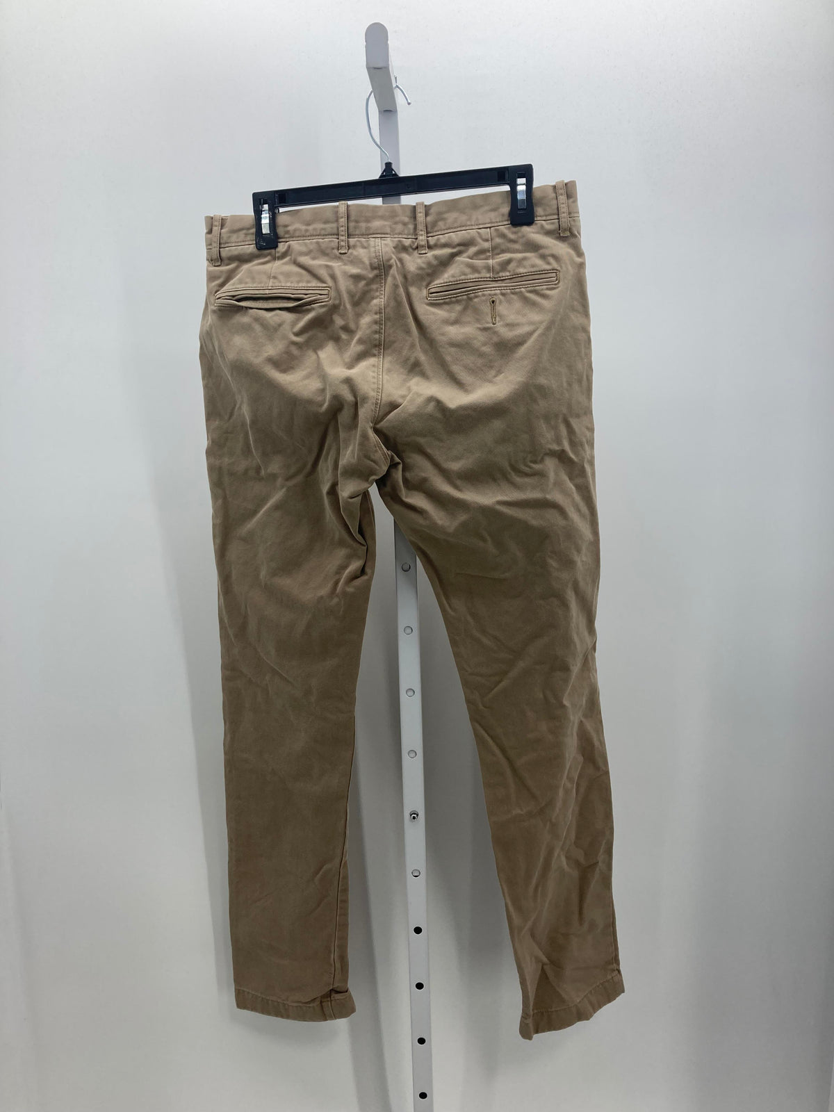 BROKEN IN CHINO