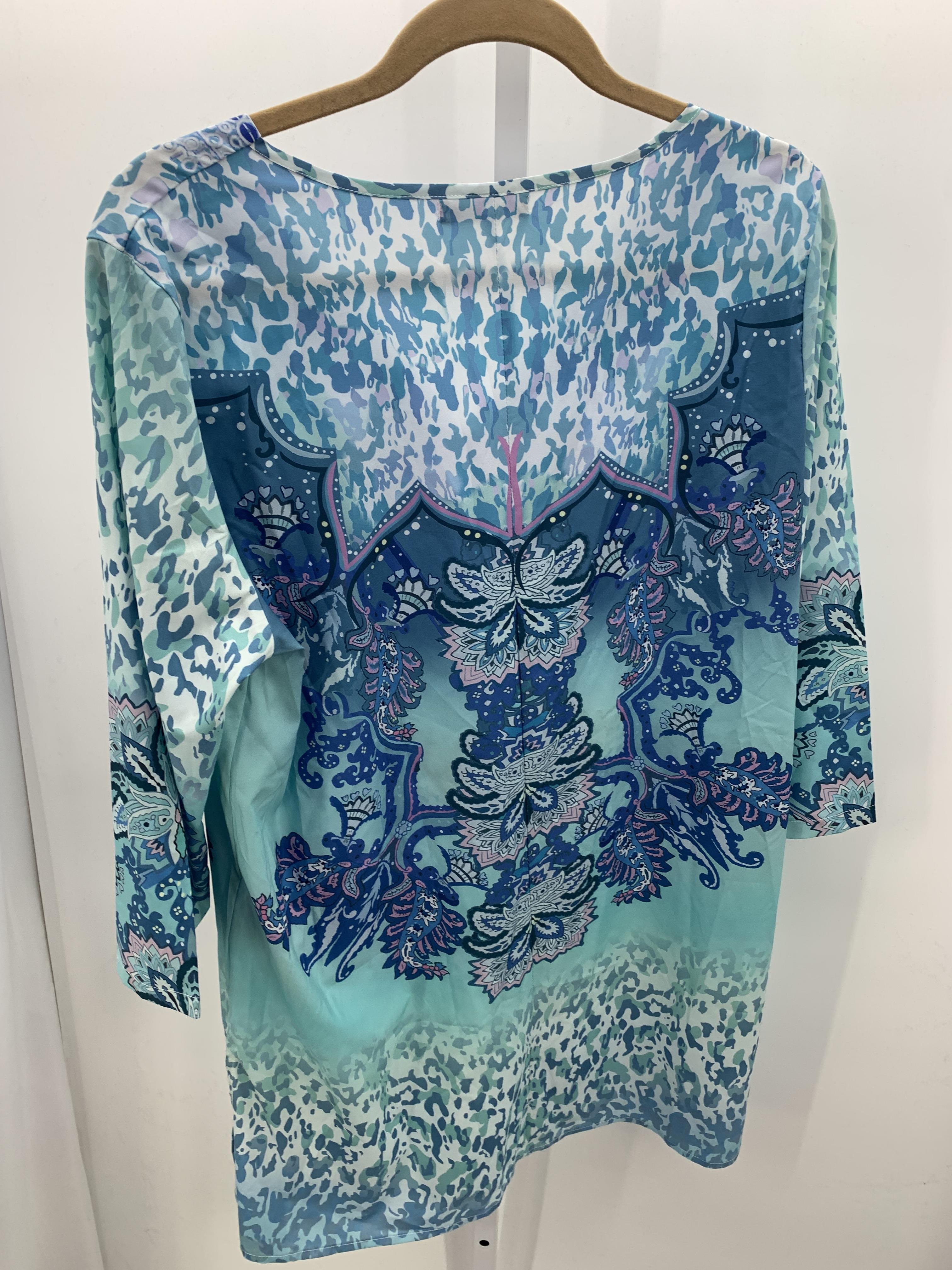 Size Extra Large Misses 3/4 Sleeve Shirt