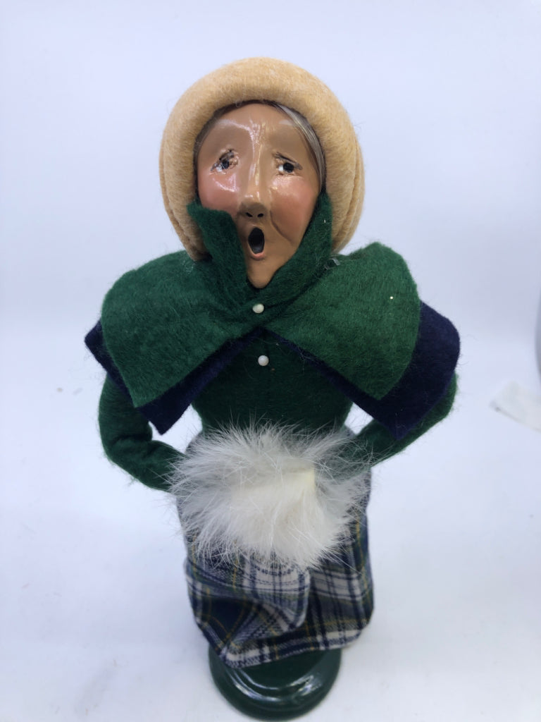BYERS' CHOICE WOMAN W TAN HAT AND PLAID SKIRT- 1993.