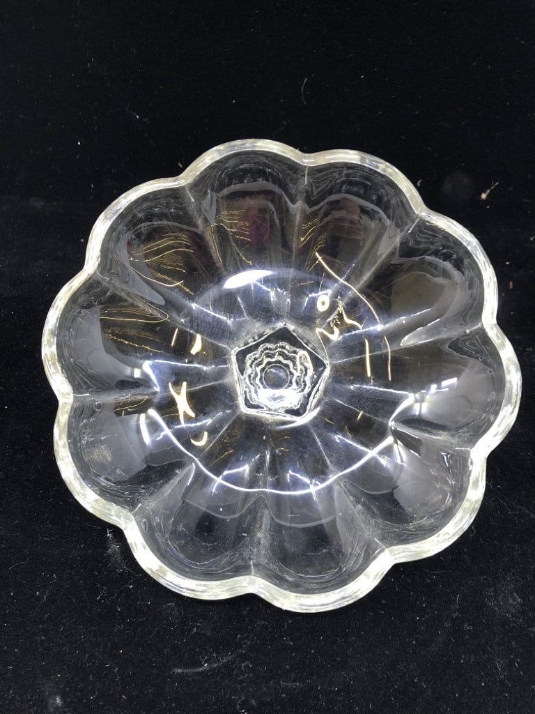 PUMPKIN SHAPED GLASS CANDY DISH W/LID.