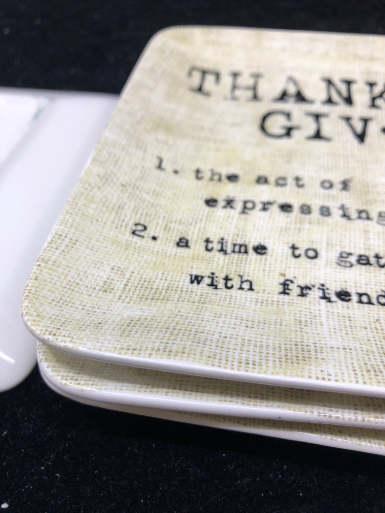 4 SQUARE THANKSGIVING SNACK PLATES DEFINITION.