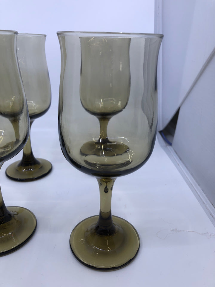 8 BROWN FLARED TOP FOOTED WINE GOBLET GLASSES.