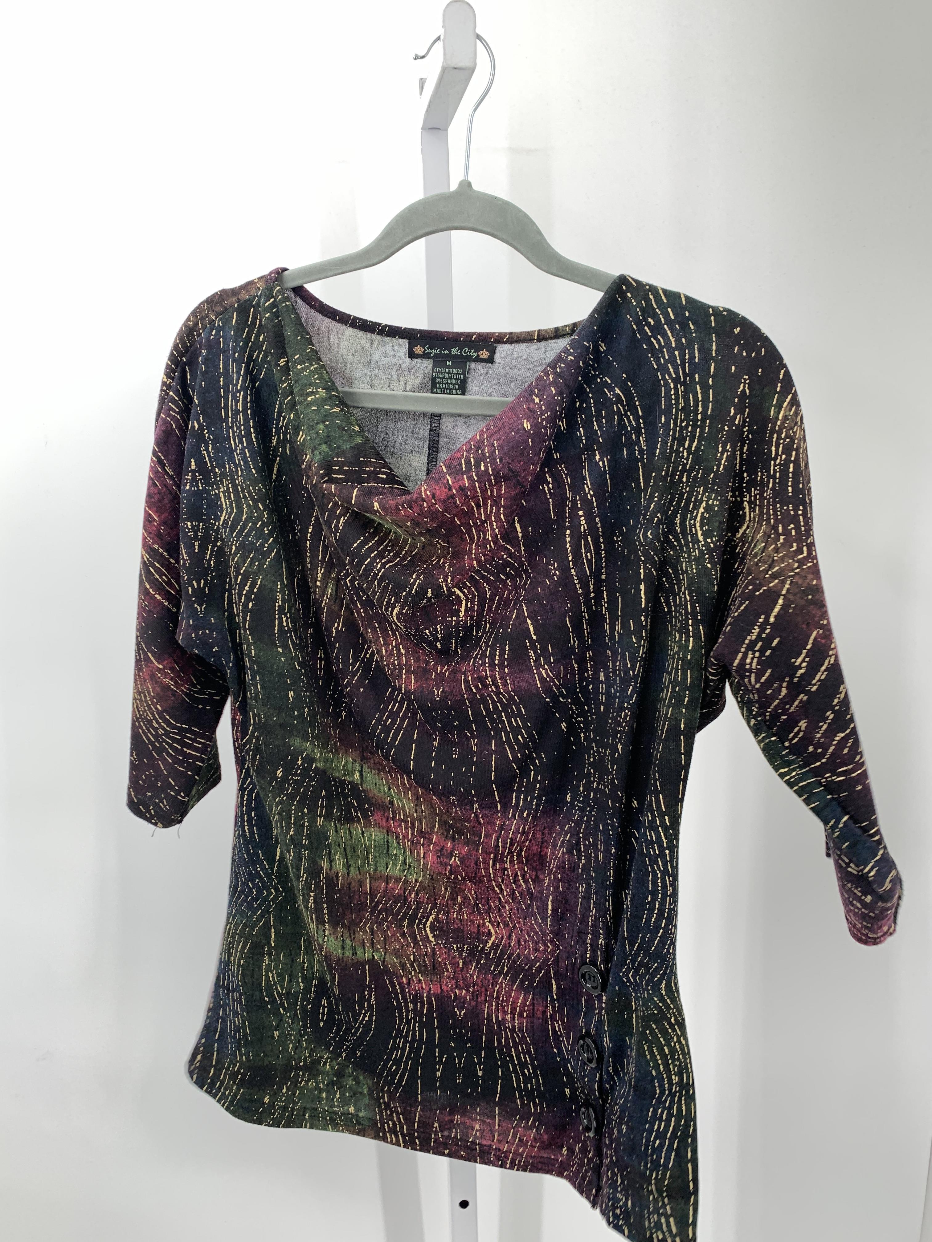 Size Medium Misses Short Sleeve Shirt