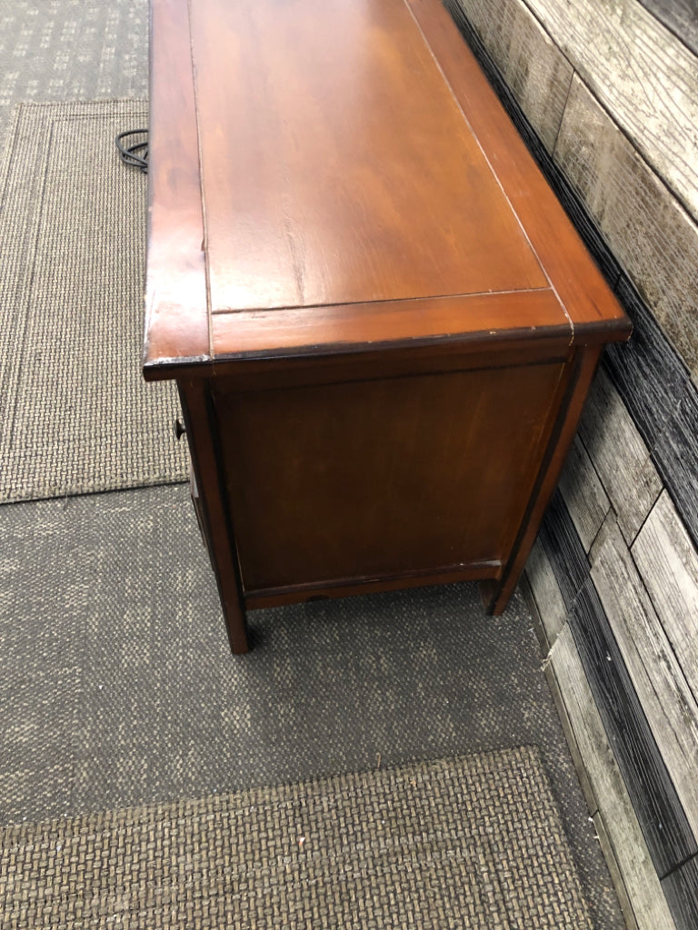 DK WOOD ACCENT TABLE W/4 DRAWERS.