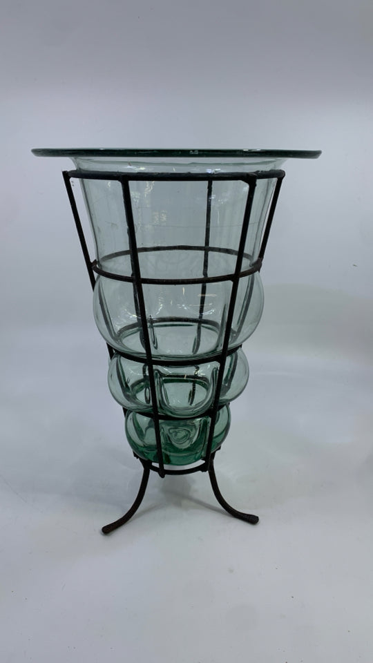 GLASS VASE W/FLARED EDGE METAL WIRE BASE.