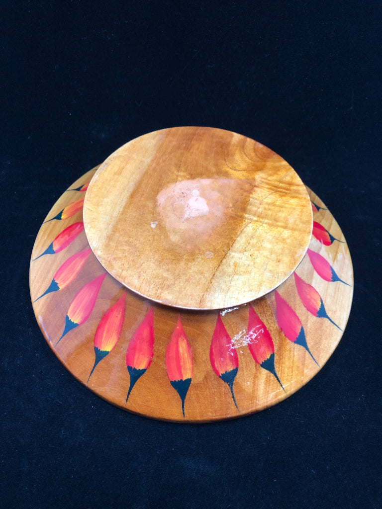 GLOSSY WOOD 'MEXICO' BOWL W/CHILI DESIGN.