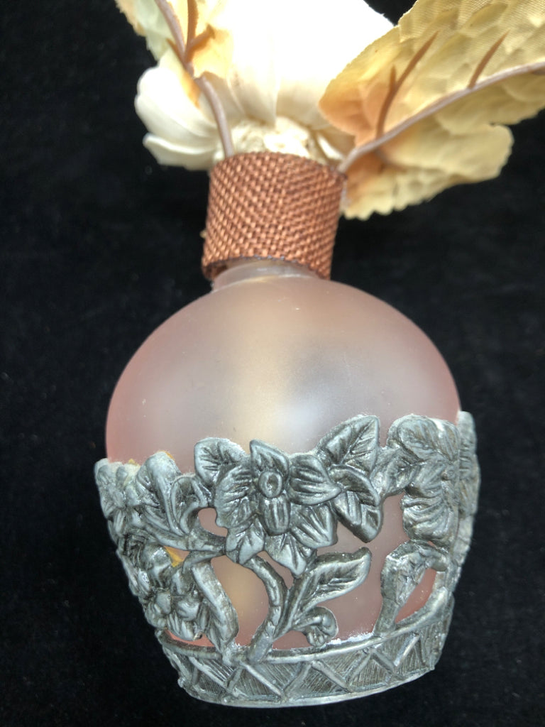 METAL DETAILED PINK FROSTED VASE W/FOAM LEAVES & FLORALS.