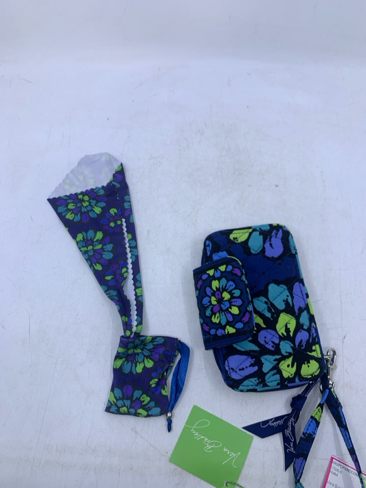 Vera Bradley Smartphone Wristlet in Indigo Pop- New With Tags