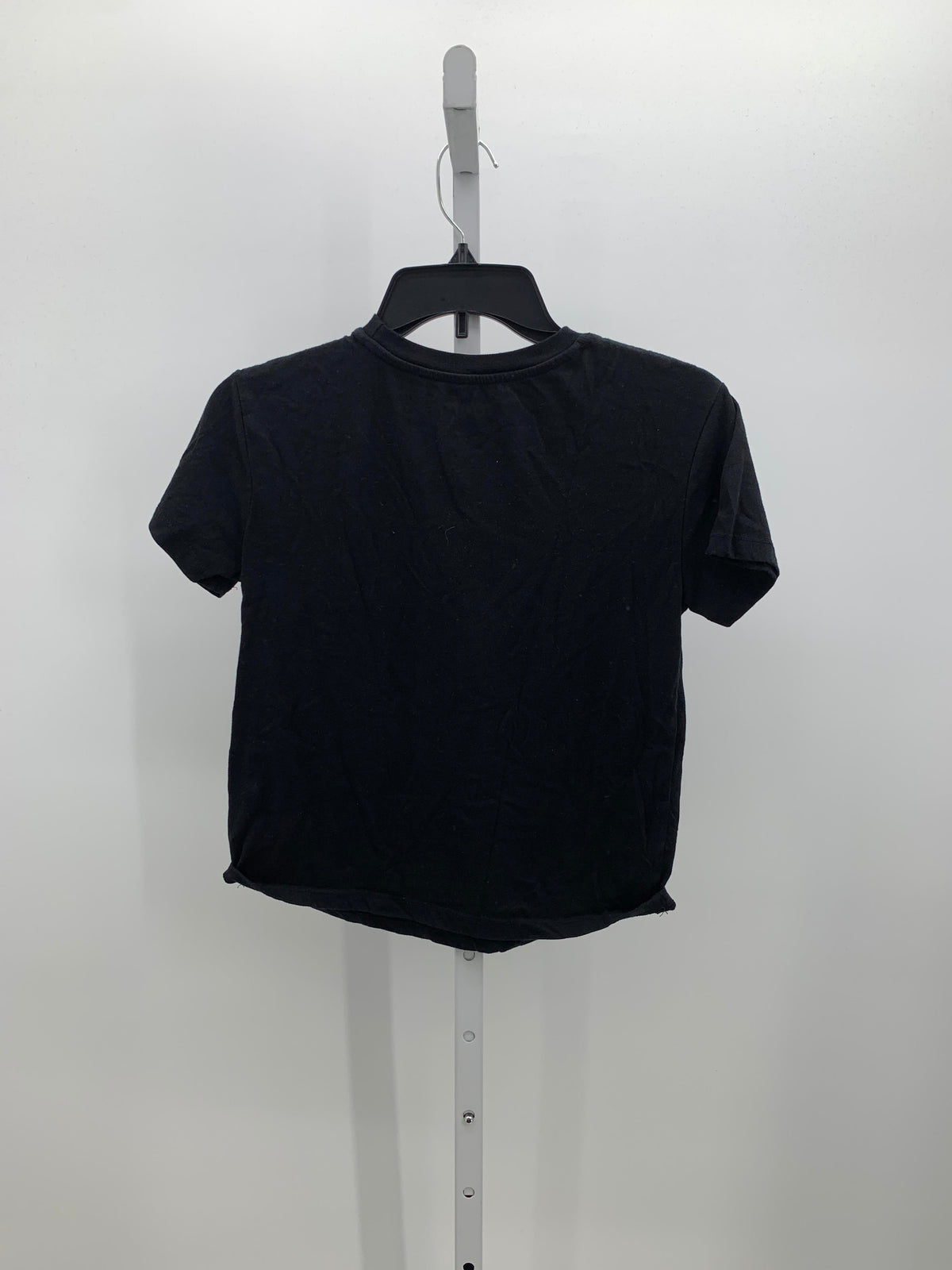 GRAPHIC KNIT TEE.