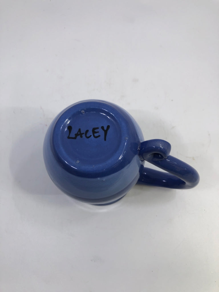 BLUE STRIPED MUG W/CURVED HANDLE.