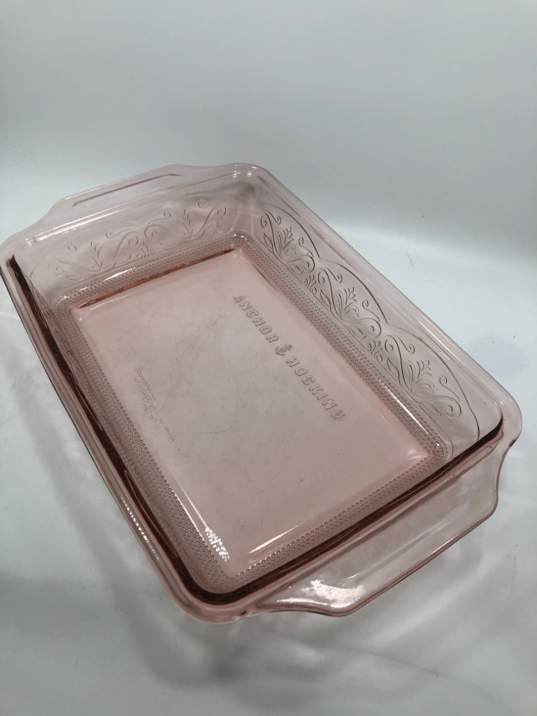 PINK GLASS CASSEROLE DISH - ANCHOR HOCKING.