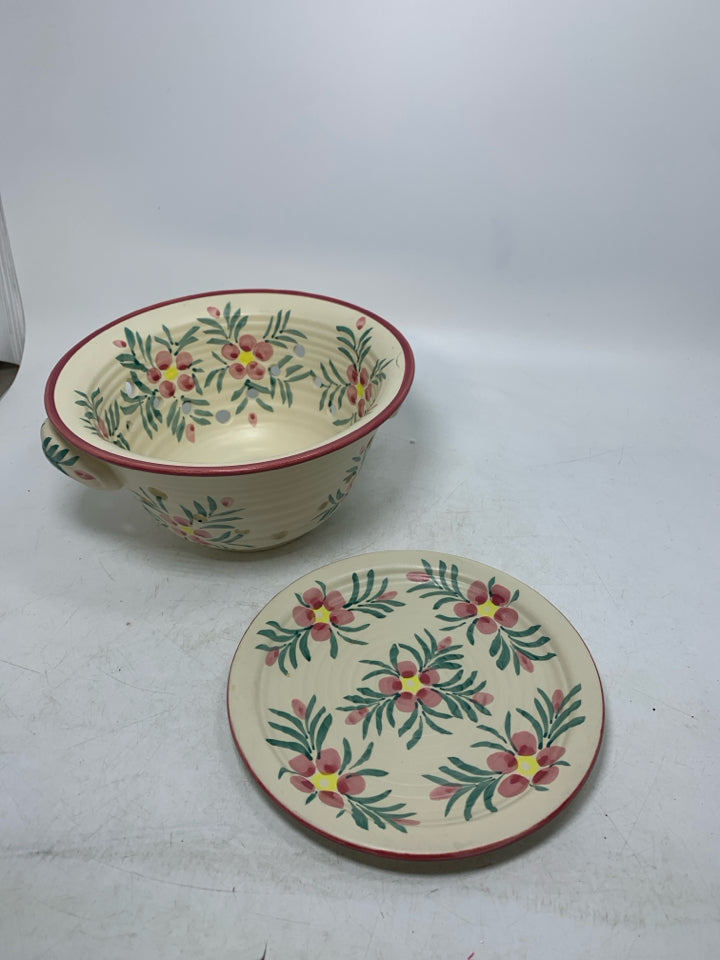 2 PC CERAMIC COLLANDER W/ PINK FLOWERS CATCH PLATE.