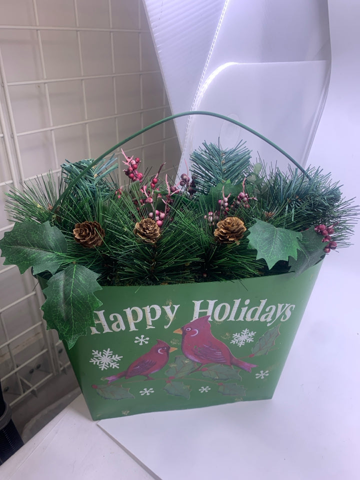 HAPPY HOLIDAYS WALL POCKET.