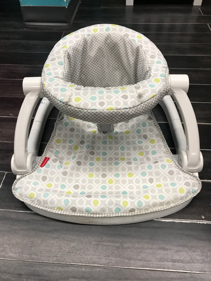 Fisher Price Sit-Me-Up Floor Seat *missing toys*