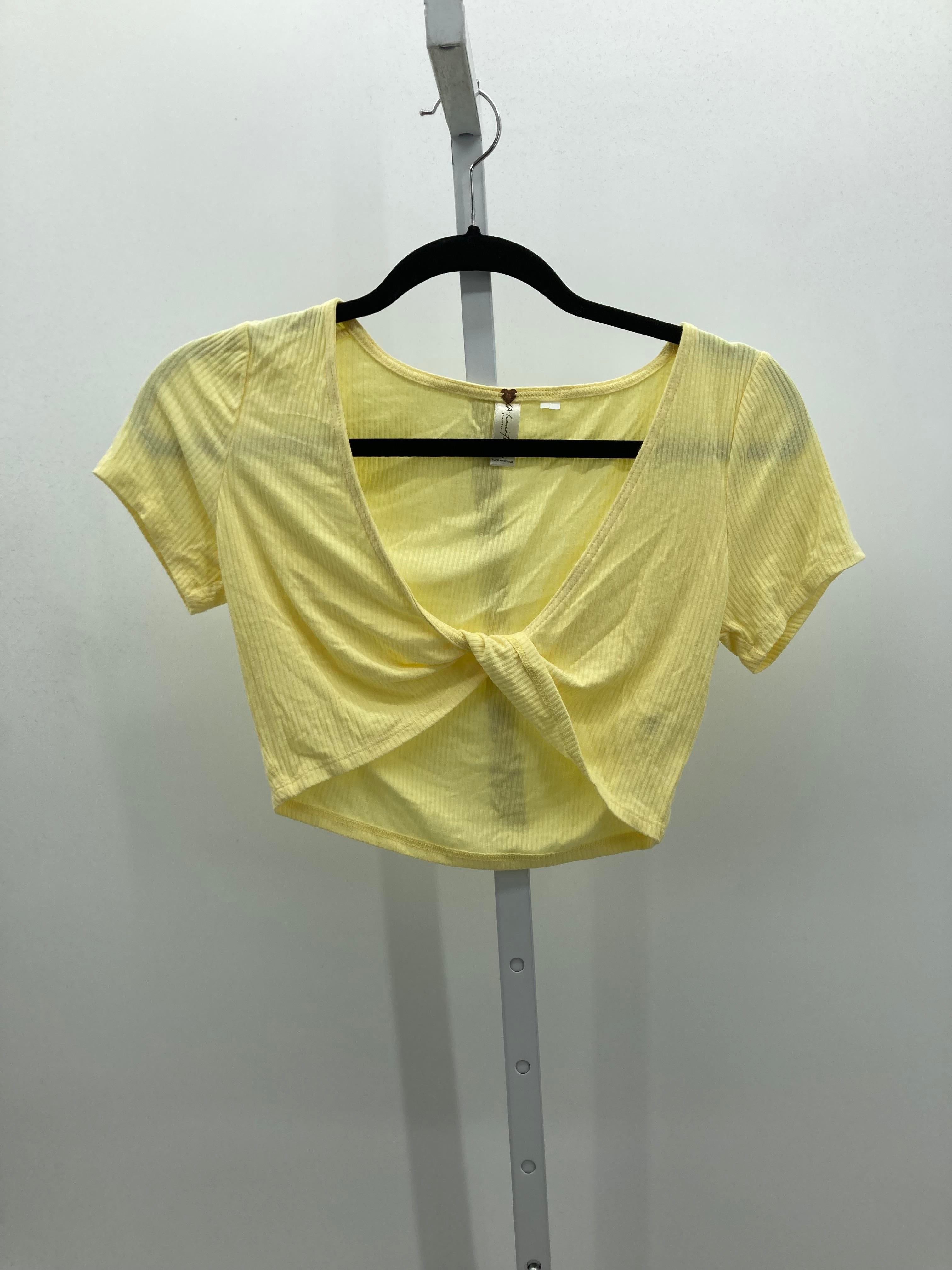 LA Hearts Size Small Juniors Short Sleeve Shirt