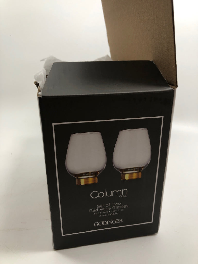 2 GLASS GOLD BOTTOM WINE GLASSES IN BOX.