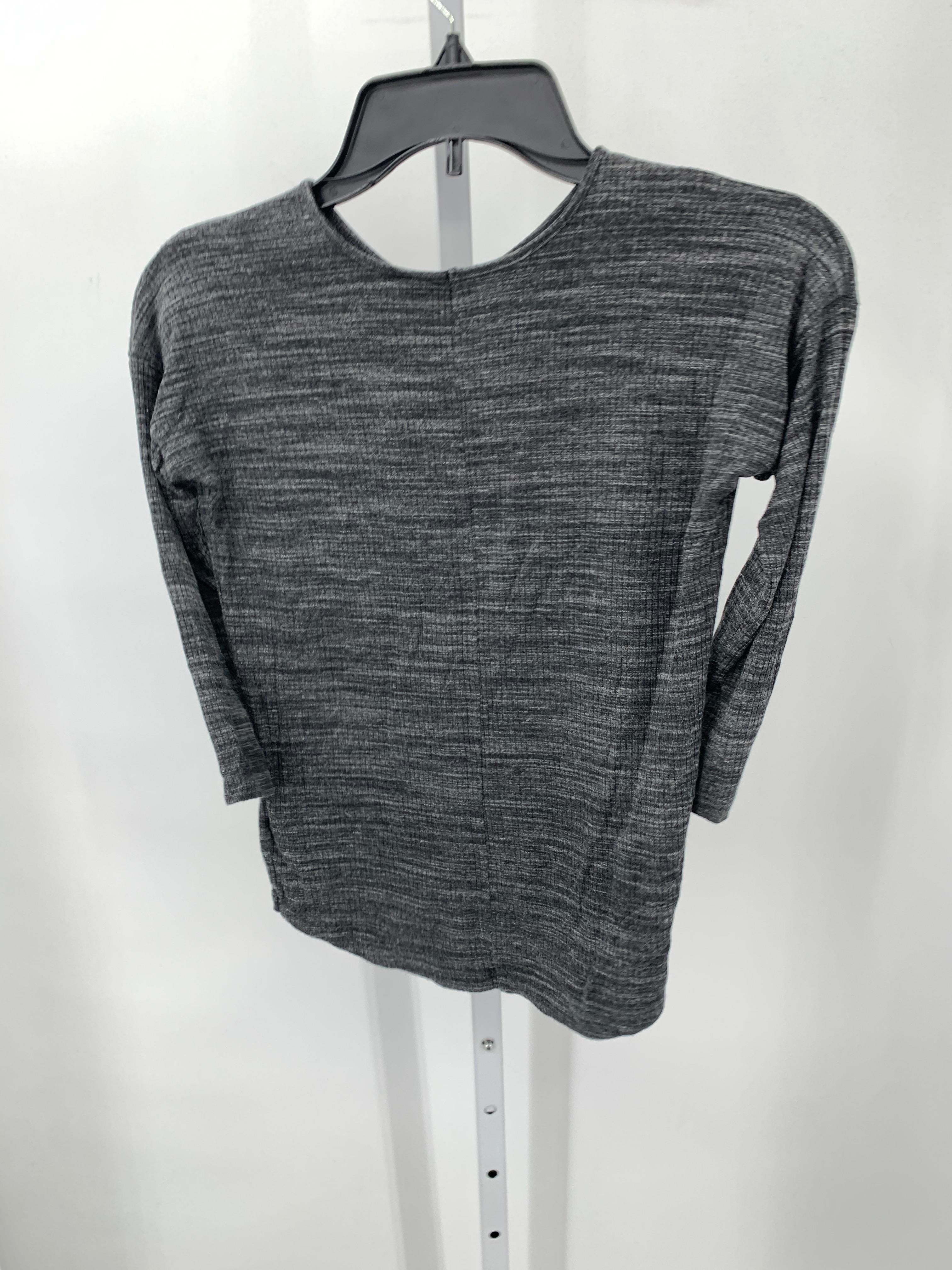 Old Navy Size 6-7 Girls 3/4 Sleeve Shirt