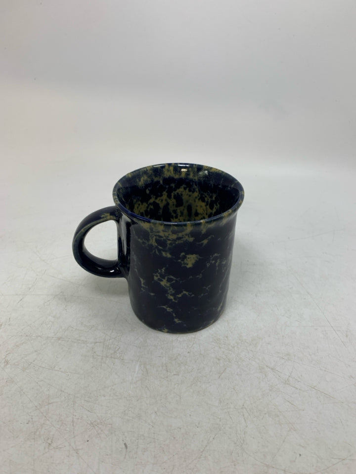 DARK BLUE SPONGE POTTERY MUG.