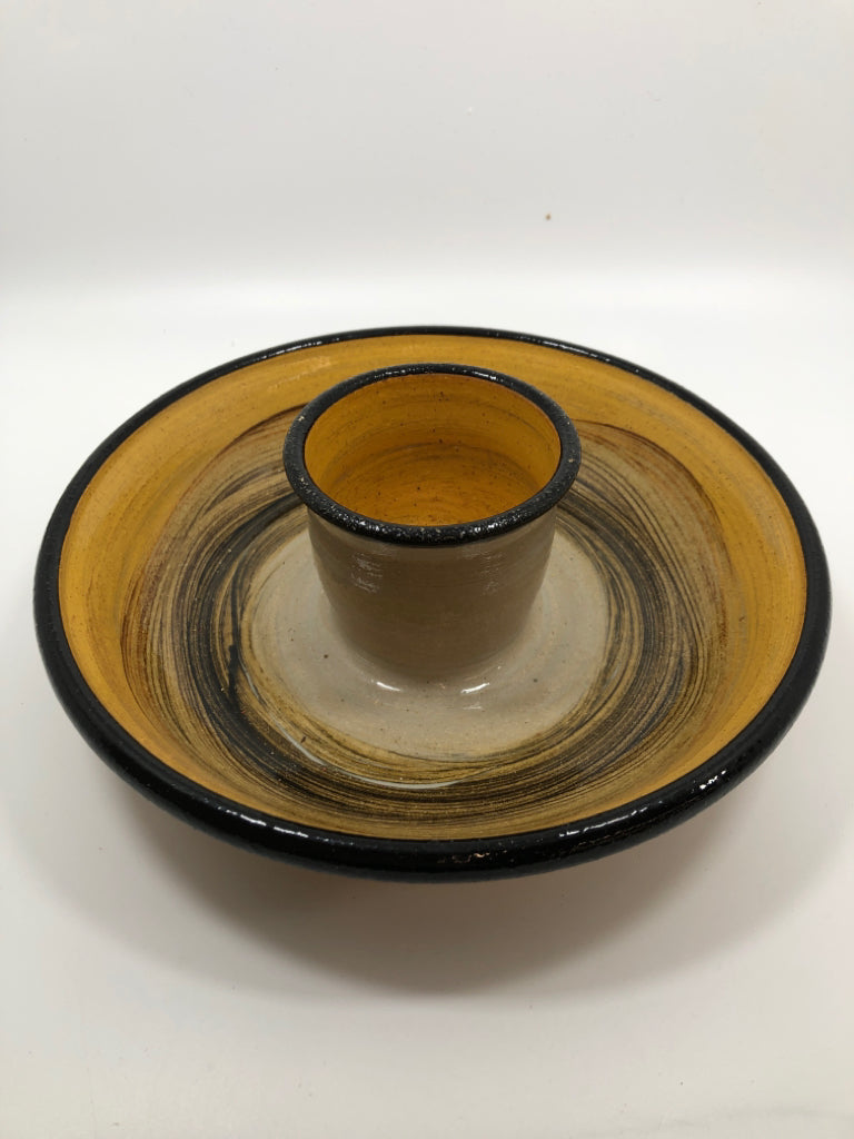 YELLOW/BROWN CERAMIC CHIP & DIP PLATTER.