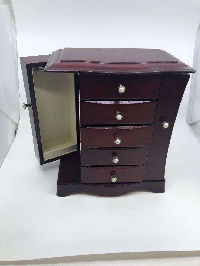 CHERRY WOOD 5 DRAWER JEWLERY BOX.