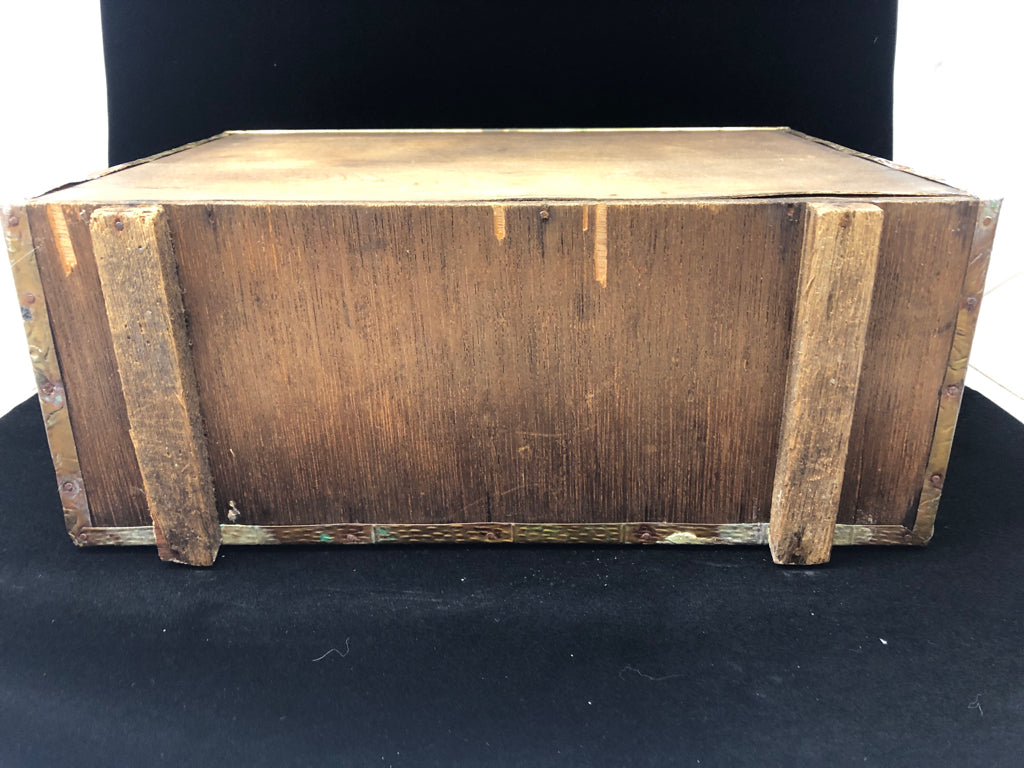 VTG BRASS MAGAZINE HOLDER W/EMBOSSED DESIGN FAMILY BAKING IN COTTAGE.