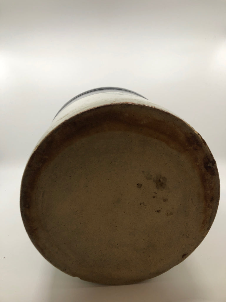 VTG HEAVY CROCK W/DRIP GLAZE- 2 IN CROWN.