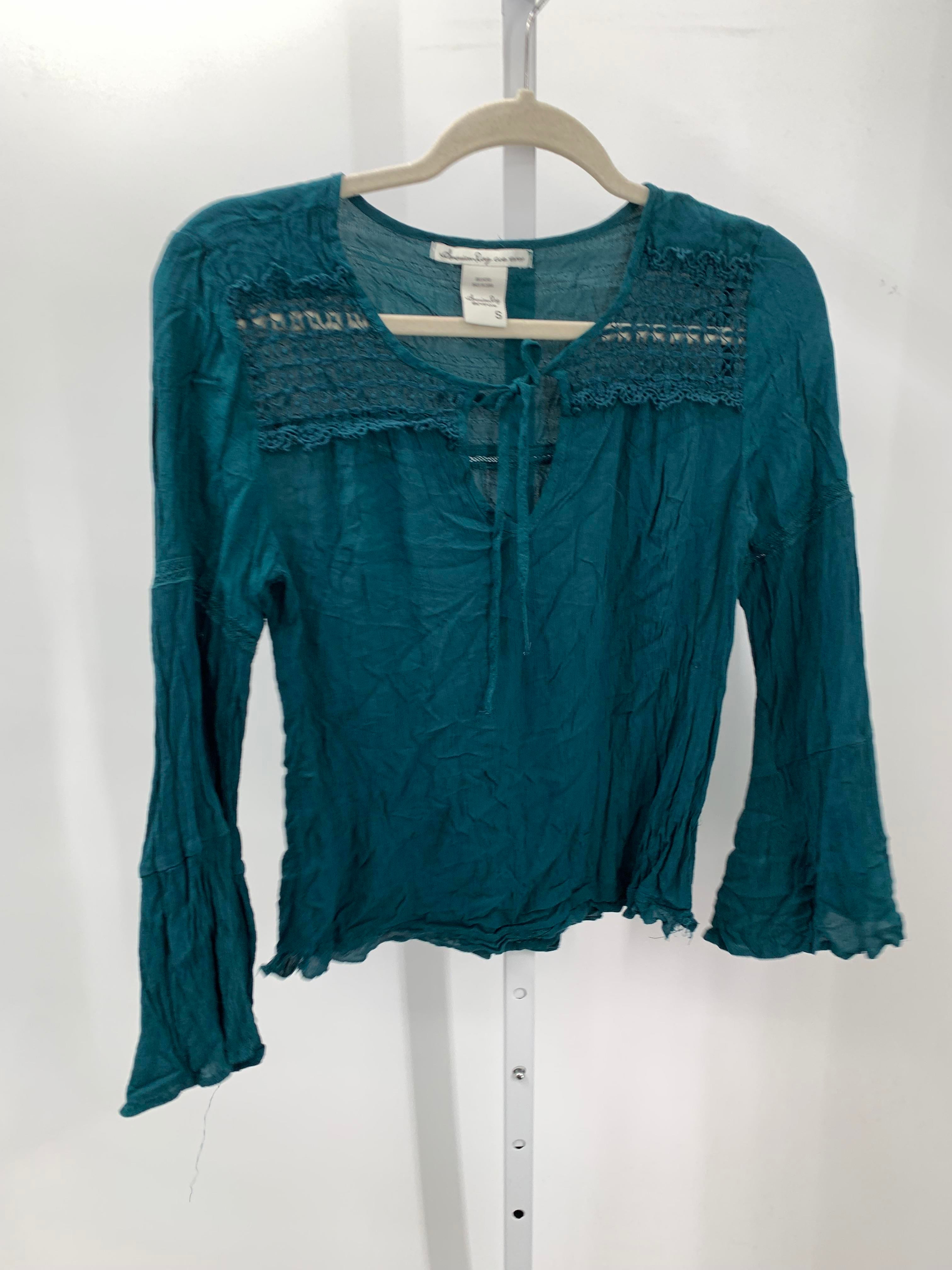 American Rag-cie Size Small Juniors 3/4 Sleeve Shirt