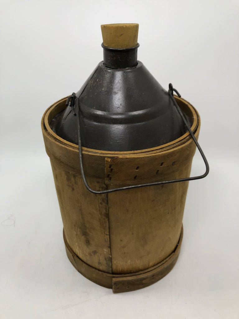LANCASTER APPLE CIDER JUG- DECORATIVE.