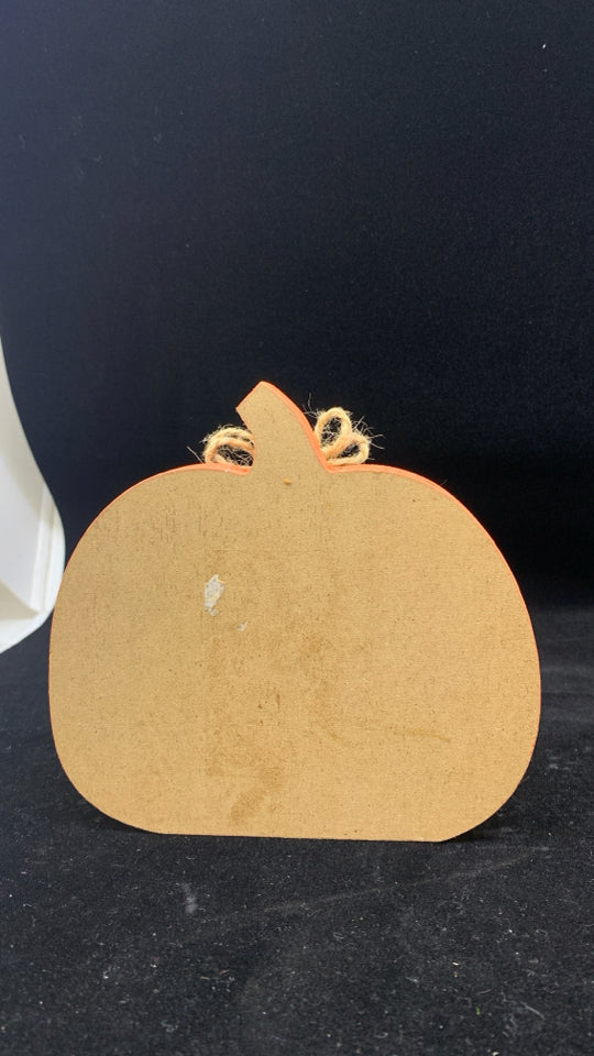 WOOD WELCOME PUMPKIN SHELF DECOR W/TWINE.