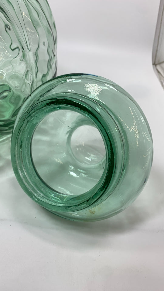 GREEN GLASS LARGE APOTHECARY JAR W/BUBBLE LID.