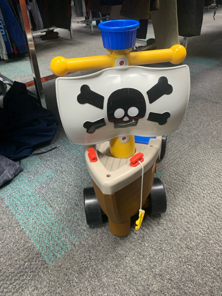 Little Tikes Play n Scoot Pirate Ship
