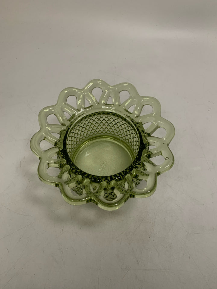 VTG OLIVE GREEN DIAMOND PATTERN CANDY DISH LACE EDGE.