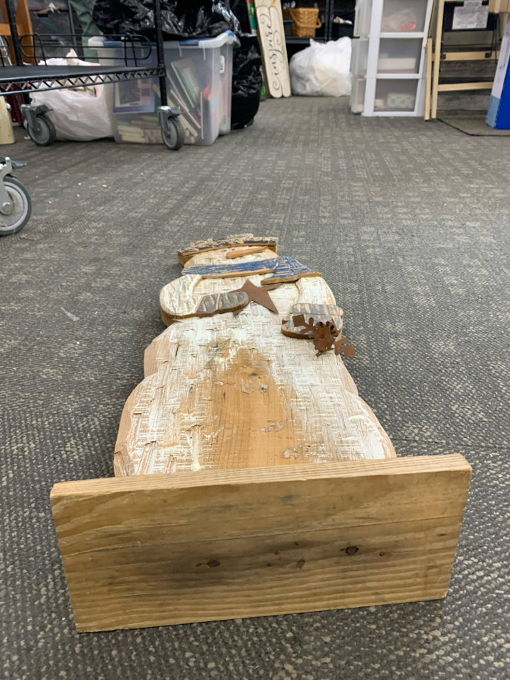 DISTRESSED SNOWMAN WOODEN STANDING DECOR.