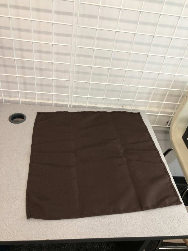5 CHOCOLATE BROWN NAPKINS.