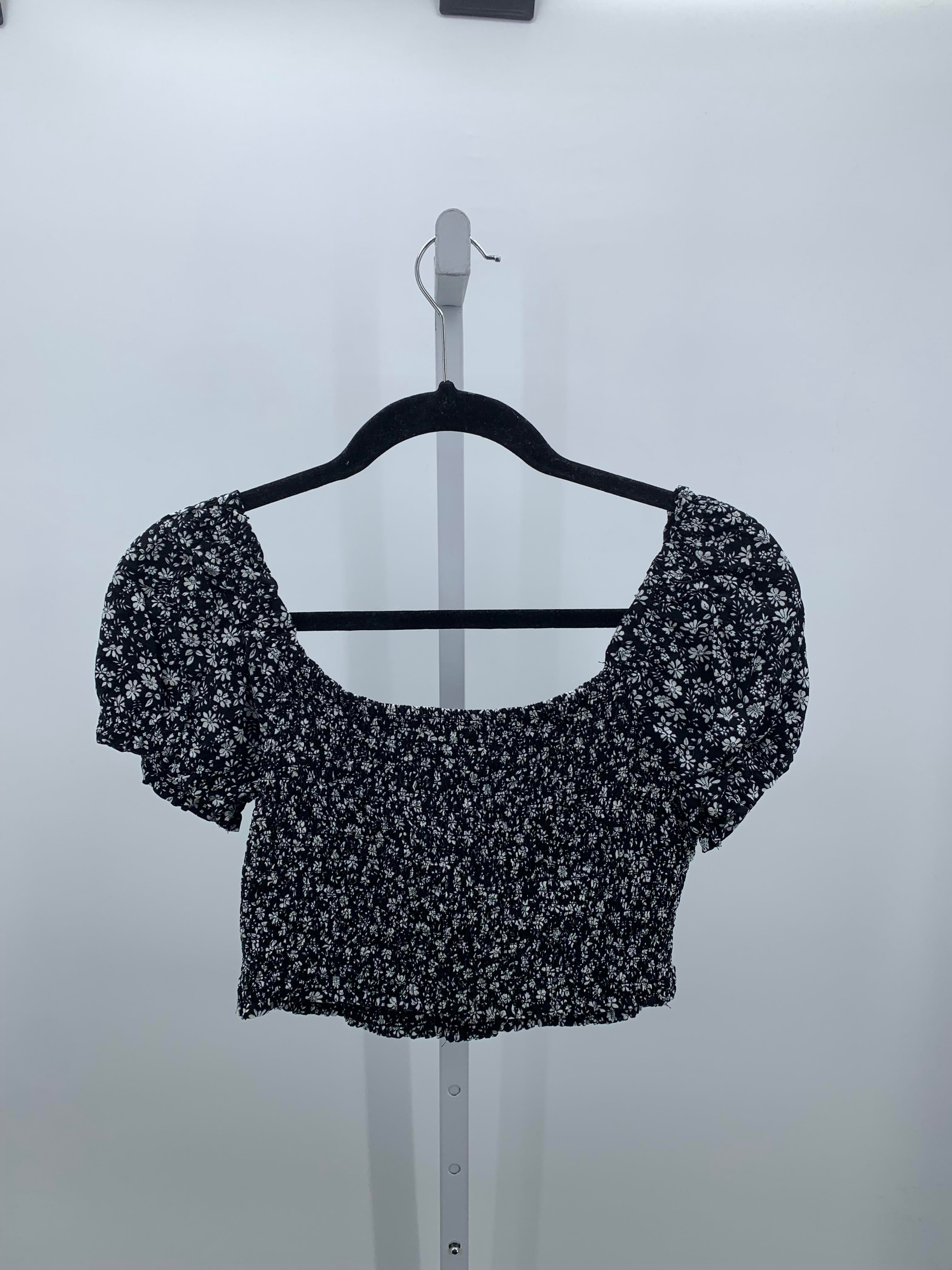 Hollister Size Small Juniors Short Sleeve Shirt