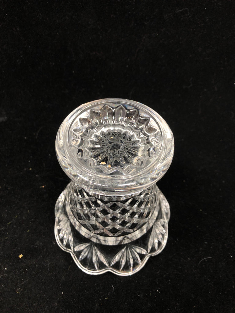 CRYSTAL VASE W/ FLARED TOP SCALLOP EDGE.