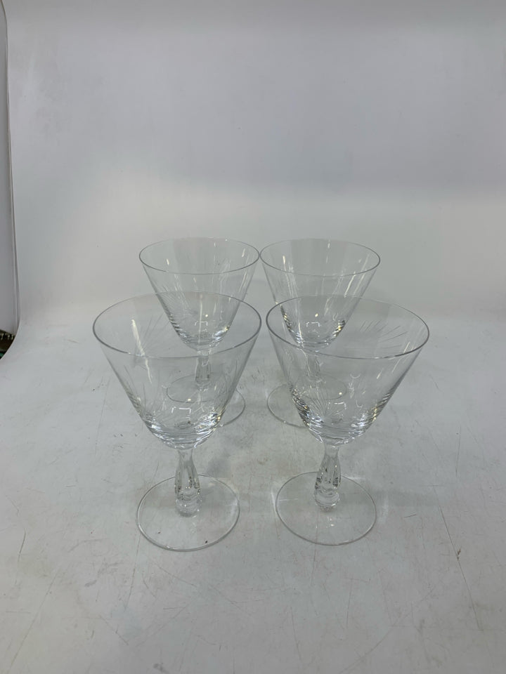 4 CLEAR GLASS WINE GLASSES W/ ETCHED CIRCLE+ LINES.
