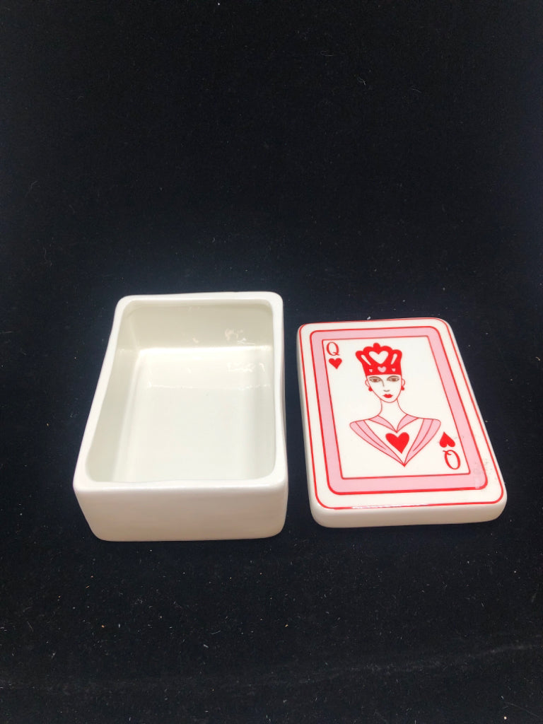 QUEEN OF HEARTS CERAMIC BOX.